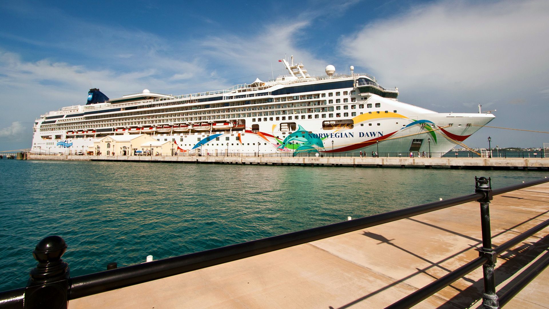 норвежская заря. Norwegian bliss лайнер. круизный лайнер норвежский рассвет. лайнер норвежская заря. Norwegian dawn.